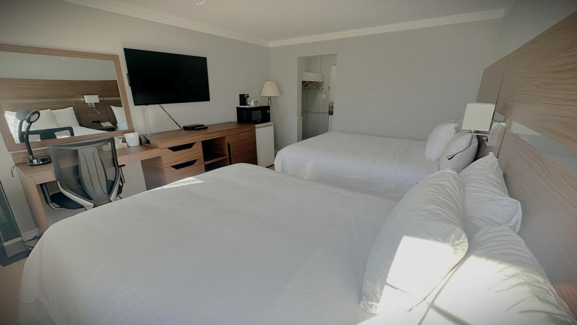 Baymont By Wyndham Edson Hotell Eksteriør bilde