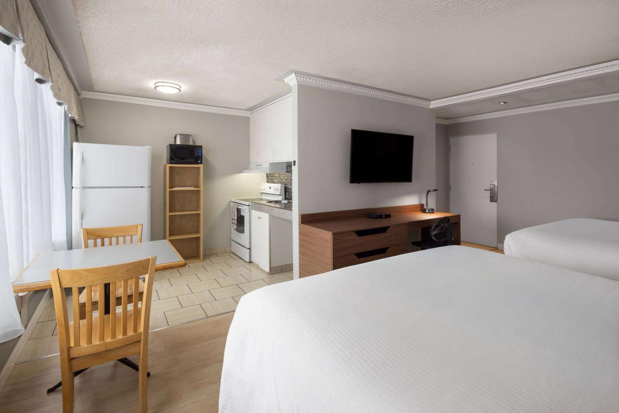 Baymont By Wyndham Edson Hotell Eksteriør bilde